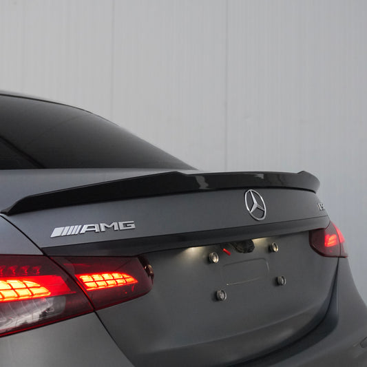 VD Mercedes E Series Spoiler